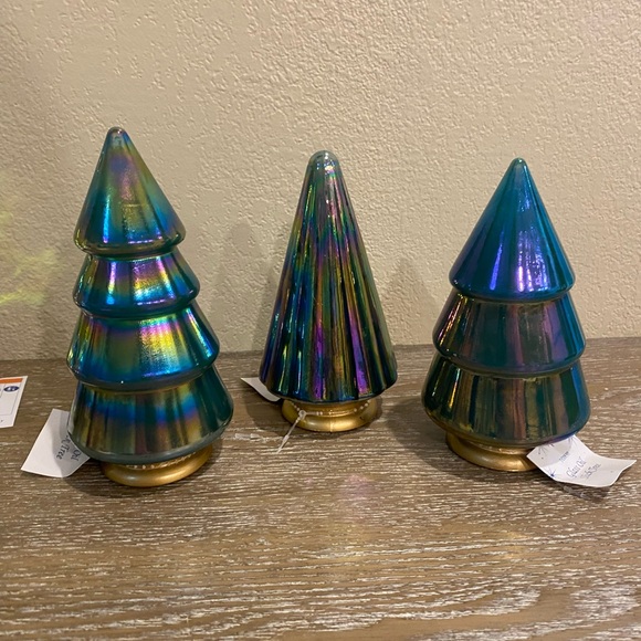 Target Bullseye Iridescent Glass Christmas Trees Set of 3 - Picture 1 of 1
